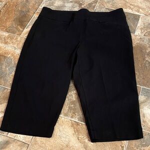 Kim Rogers Women's Black Capri Pants Size 16P